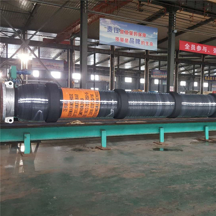150mm 19 Bar Submarine Hose With Gmphom 2009 Certificate