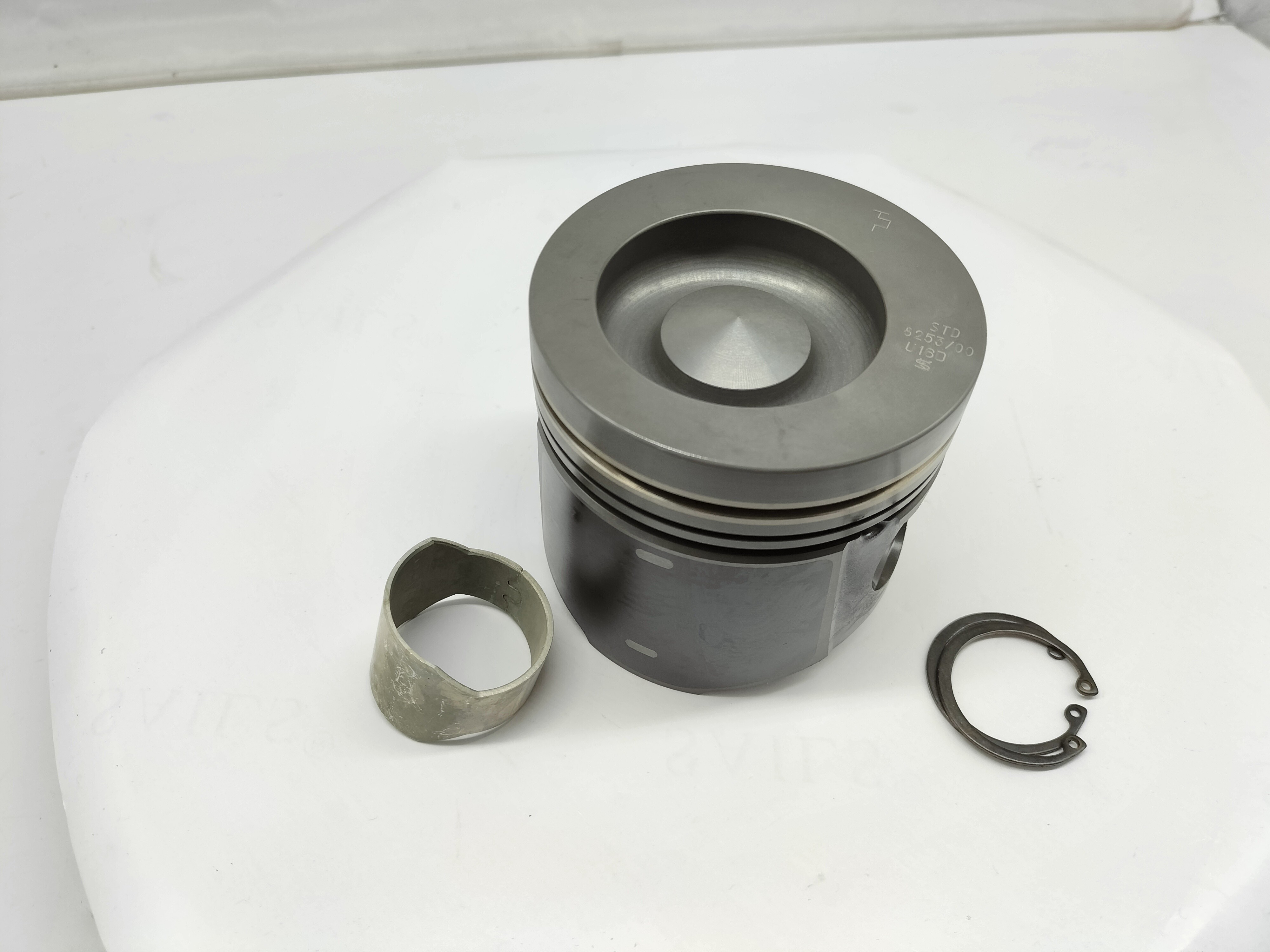 Steel Crawler Excavator Diesel Engine Piston EC210 D6D 20460009