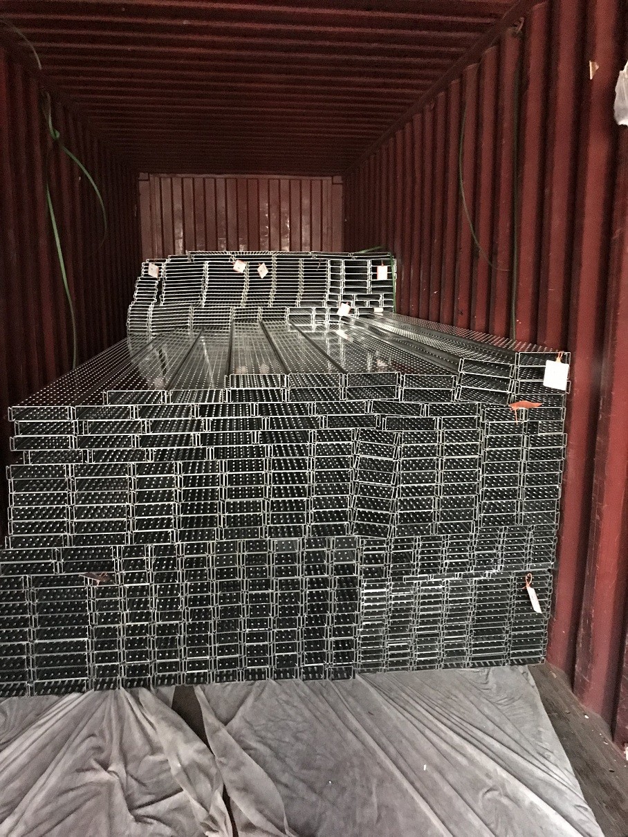 Stainless Steel SS304 Perforated Cable Tray Powder Coated Tray 50mmx50mm