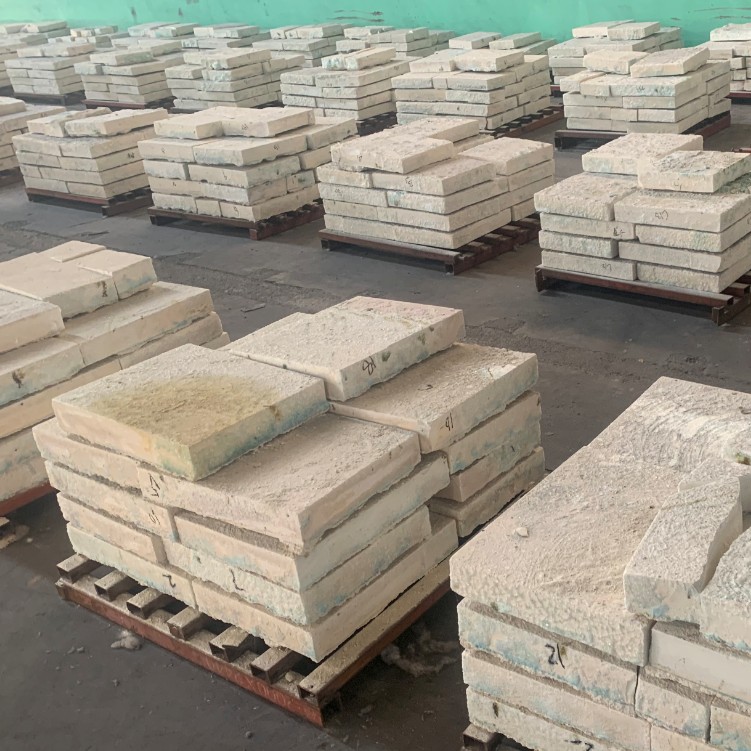 44-50% Al2O3 Content Fused Electrocast Zircon Corundum Brick For Glass Melting Furnace Second Hand From Henan Refractory