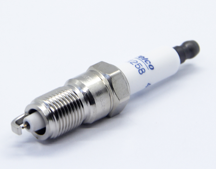Car Engine Parts Iridium Spark Plug BKR5EYA-11 4194 For Auto Cars