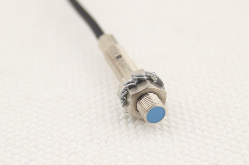 LJ5A3-1-Z/BY Screen shield type PNP DC type proximity sensor