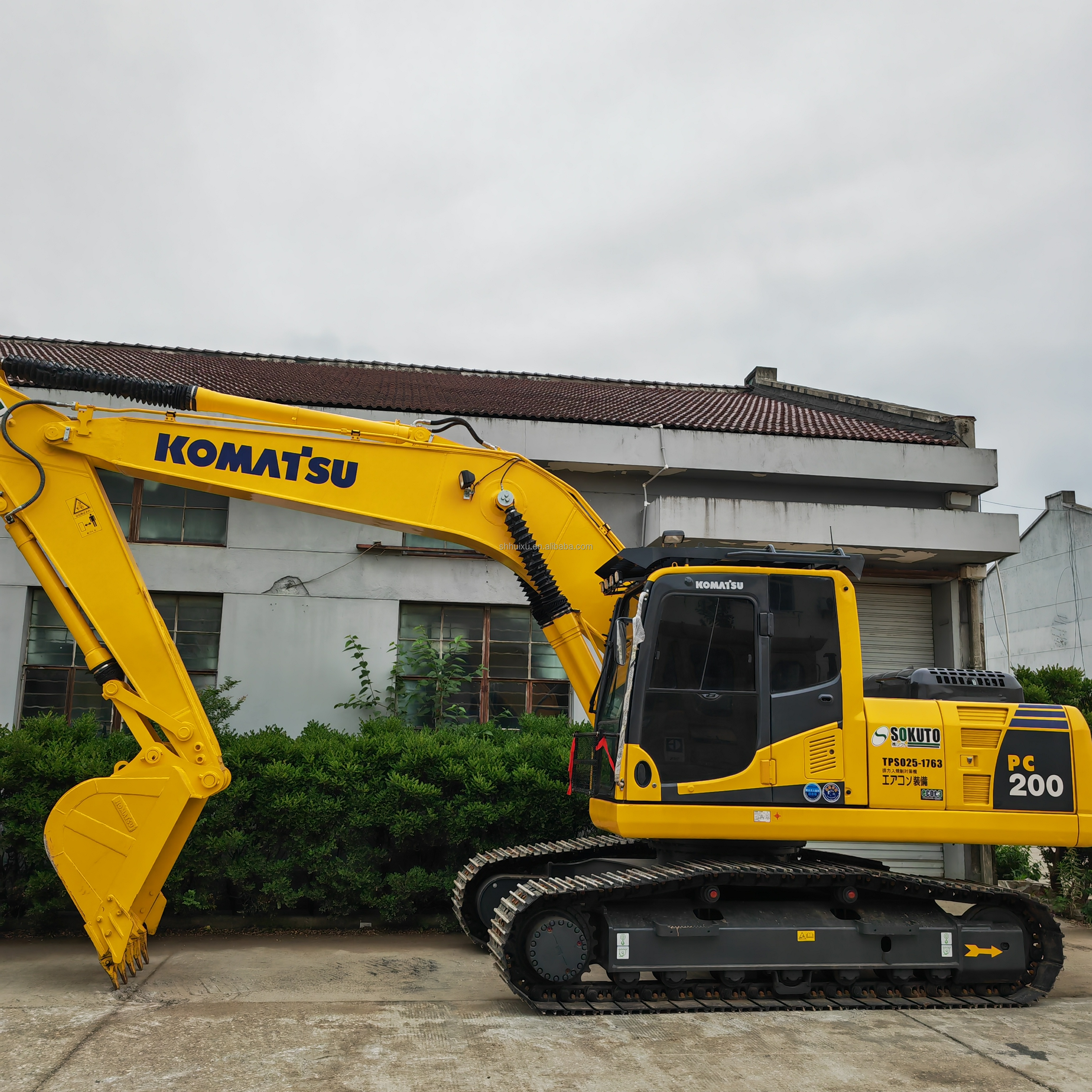 used crawler excavator with high power komatsu pc200/second hand komatsu pc200