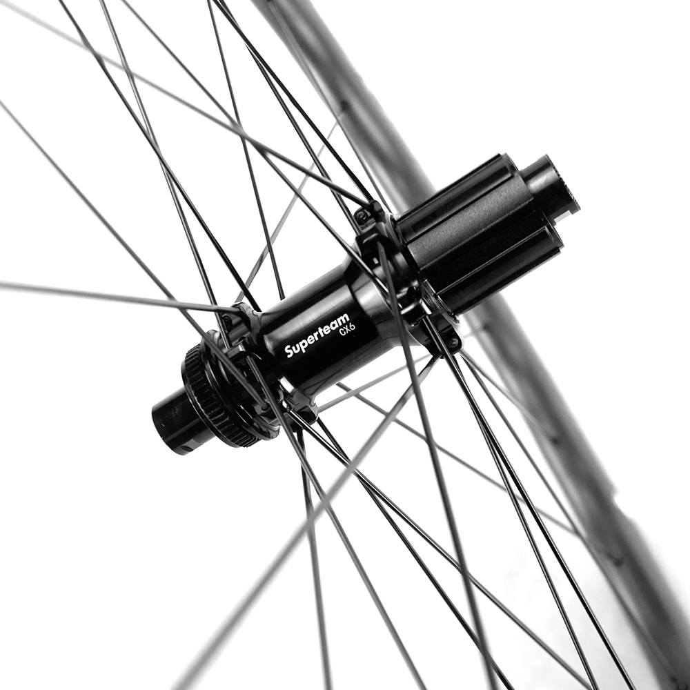 Customized Superteam 25mm Width 45mm Depth Clincher Carbon Bicycle Wheels