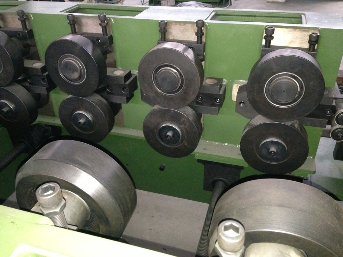 Q235 Steel Roll Forming Machine Rolling Shutter Slats C Z Purlin