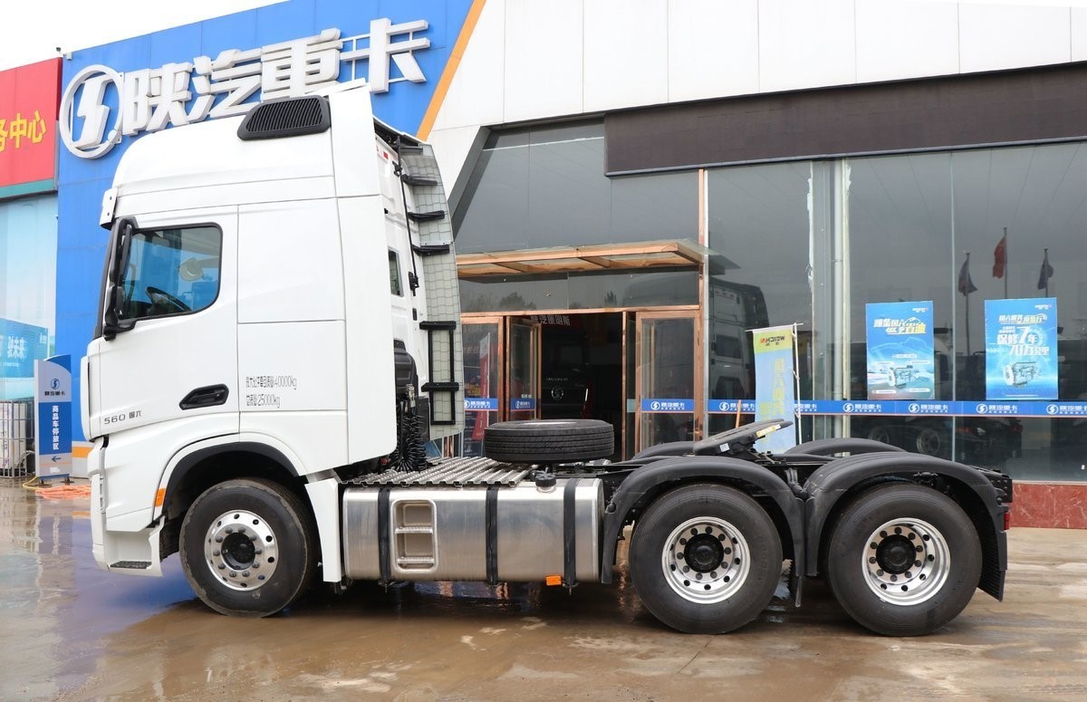 New Shacman Tractor Truck X6000 6X4/4X2/6X2 With Weichai/Cummins Engine Tractor Truck