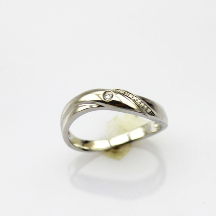 925 Sterling Silver Engagement Ring with Cubic Zirconia (F76)