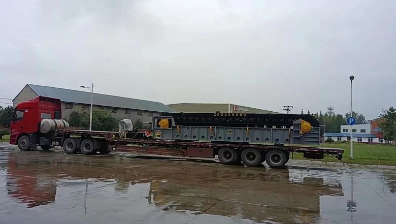 330-980 TPH Throughput Heavy Duty Apron Feeder In Coal Handling Plant Strong Bearing