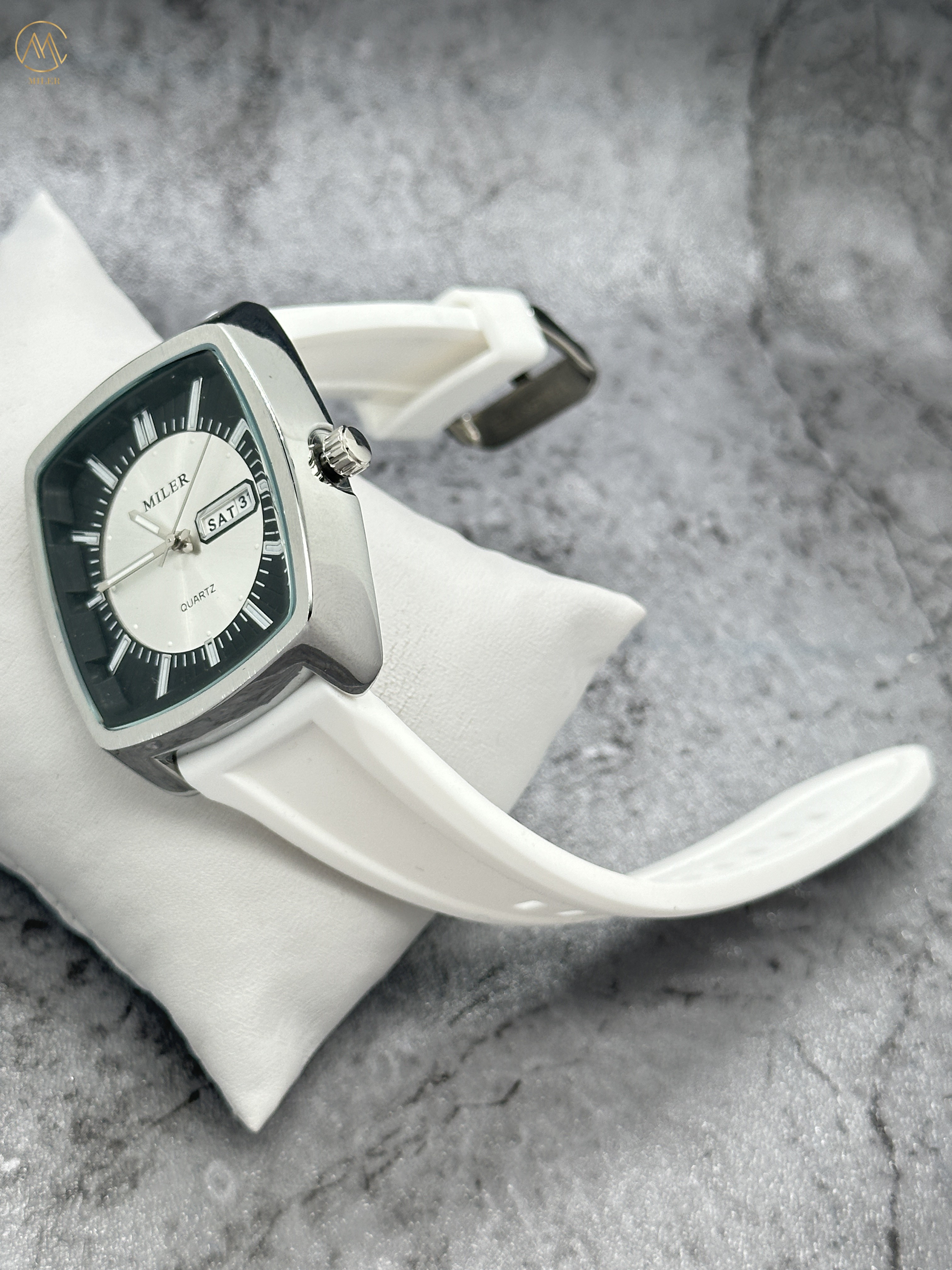 Silicone Band Classic Mens Wrist Watches for Classic and Modern Look