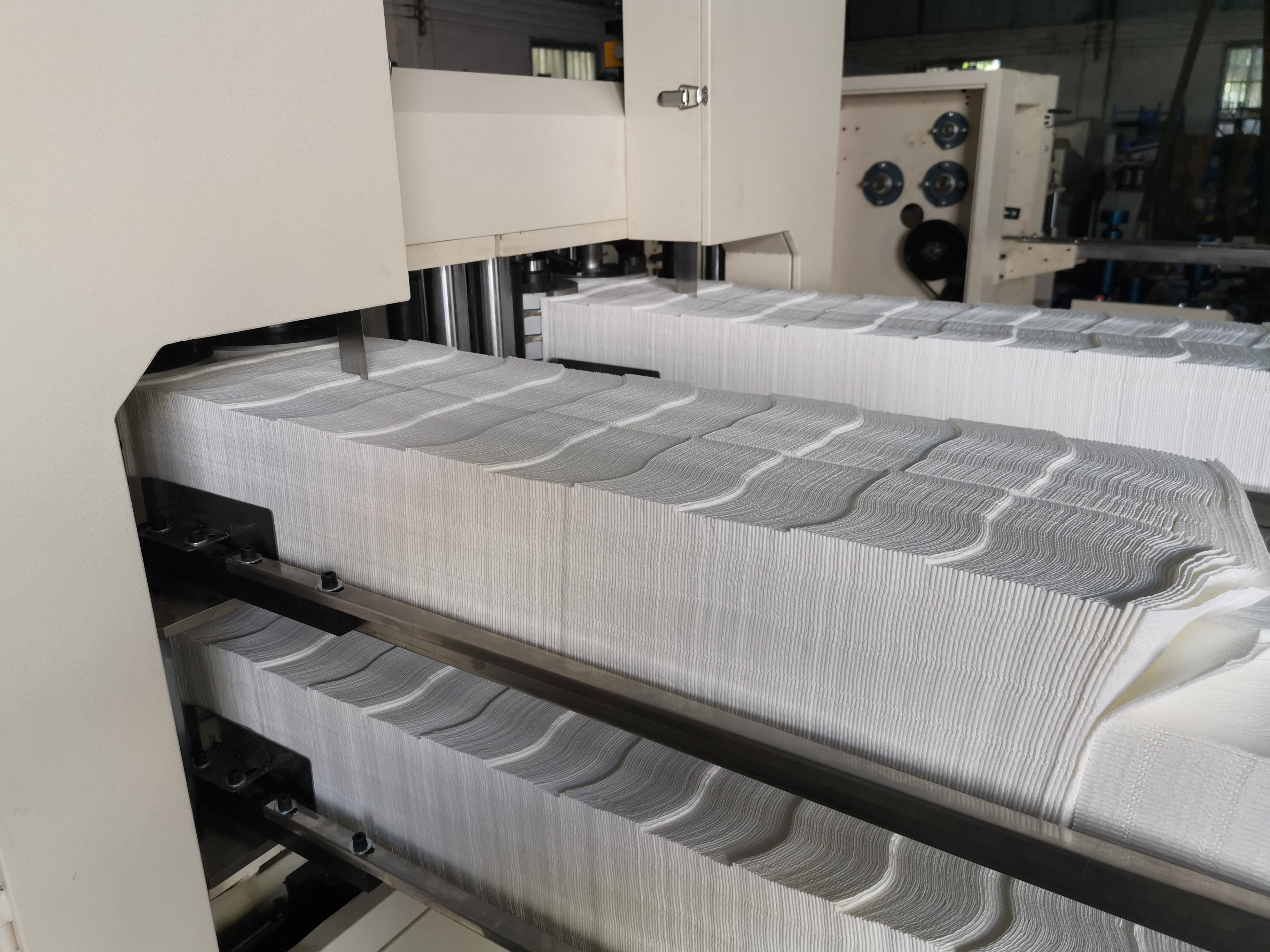 Four Layers Good Quality Napkin Tissue Paper Making Machine Customized
