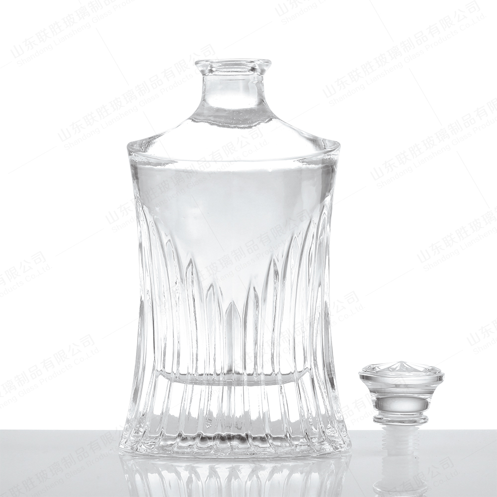 Custom 750ml Glass Wine Bottles for Beverage Industry Luxurious and Cork Top Stripe Design