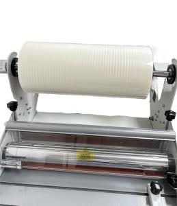 Quality 2000m Length Scratch-resistant Matte Laminated Packaging Protective Film with Anti-scuff Varnish Glue for sale