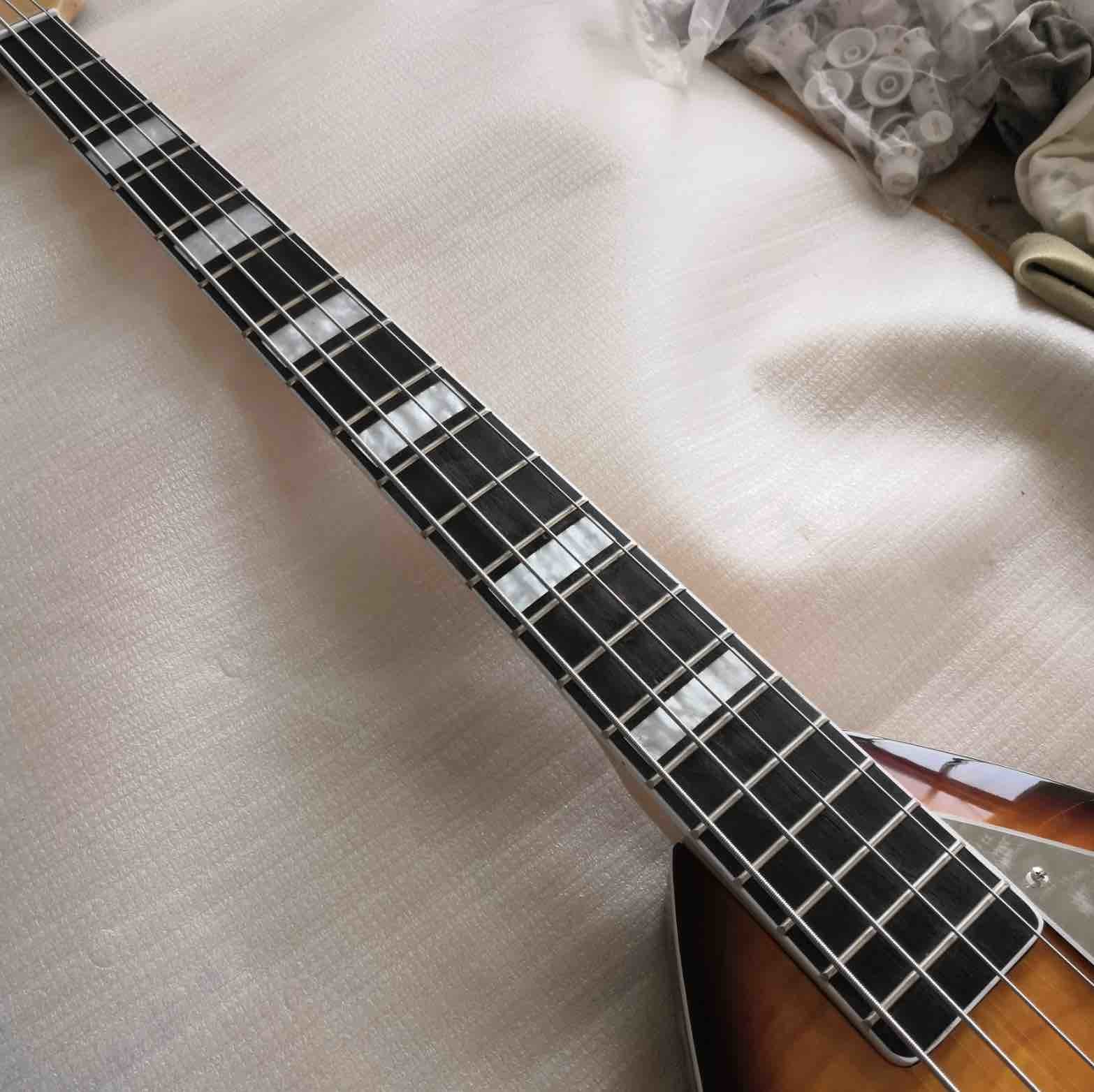 4 Strings Bass Half Hollow Body with Tiger Stripe Voxs Electric Guitar Bass