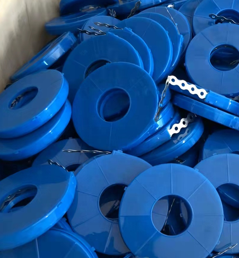 Builders All Round Band 10 Meter Roll of Galvanised Steel Strap with Perforated Holes