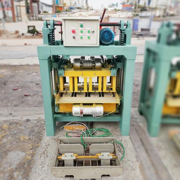 New Product 4-35b Model High Quality Semi-automatic Brick Making Machine for Construction Projects