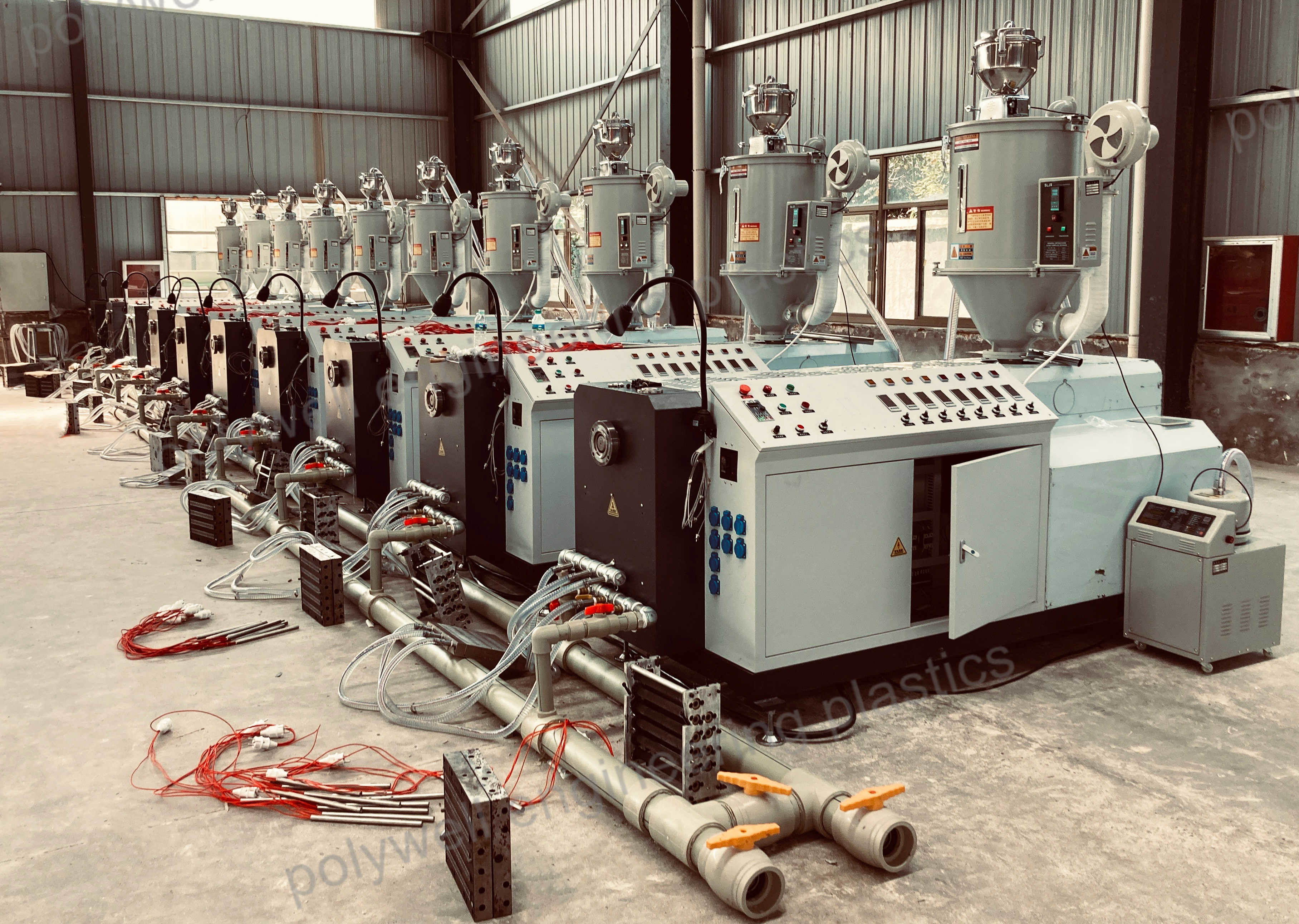 Single Screw Nylon Plastic Extrusion Machinery For PA66 GF25 Granules Profiles
