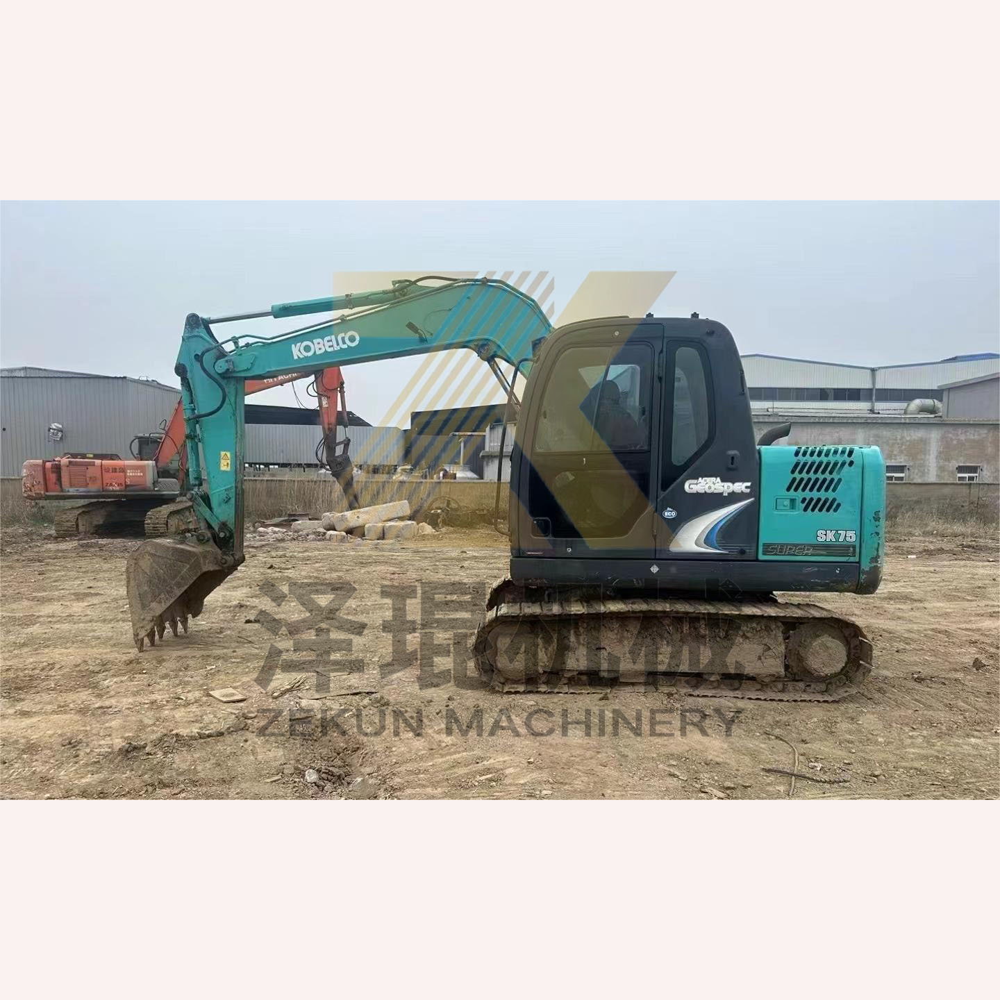 0.4m3 Bucket Capacity 2017 Used Kobelco 907 E307D Sk75 Sk75-11 Excavator in Shanghai