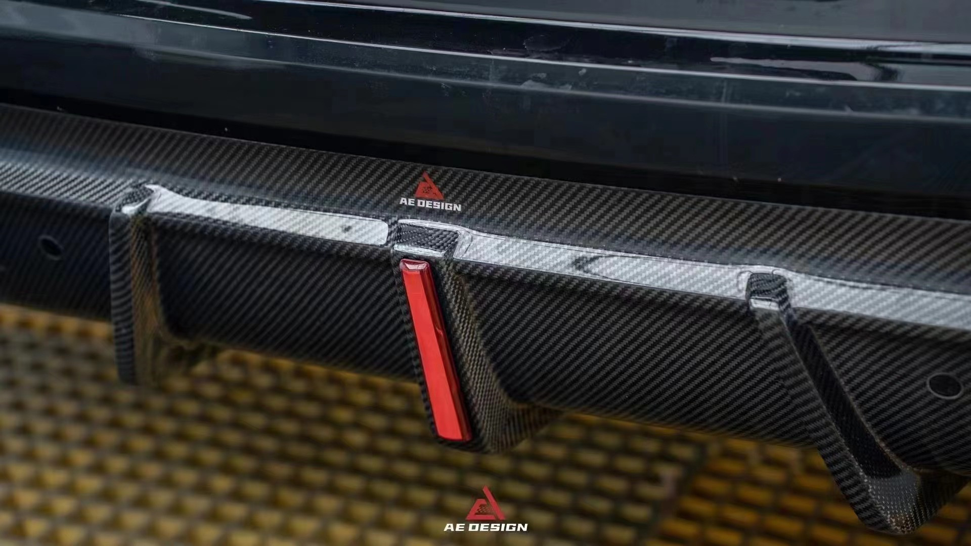 For BMW X6M F96 Carbon Fiber Body Kit X6M F96 Upgrades the AE Style Carbon Fiber Front Lip Diffuser Spoiler