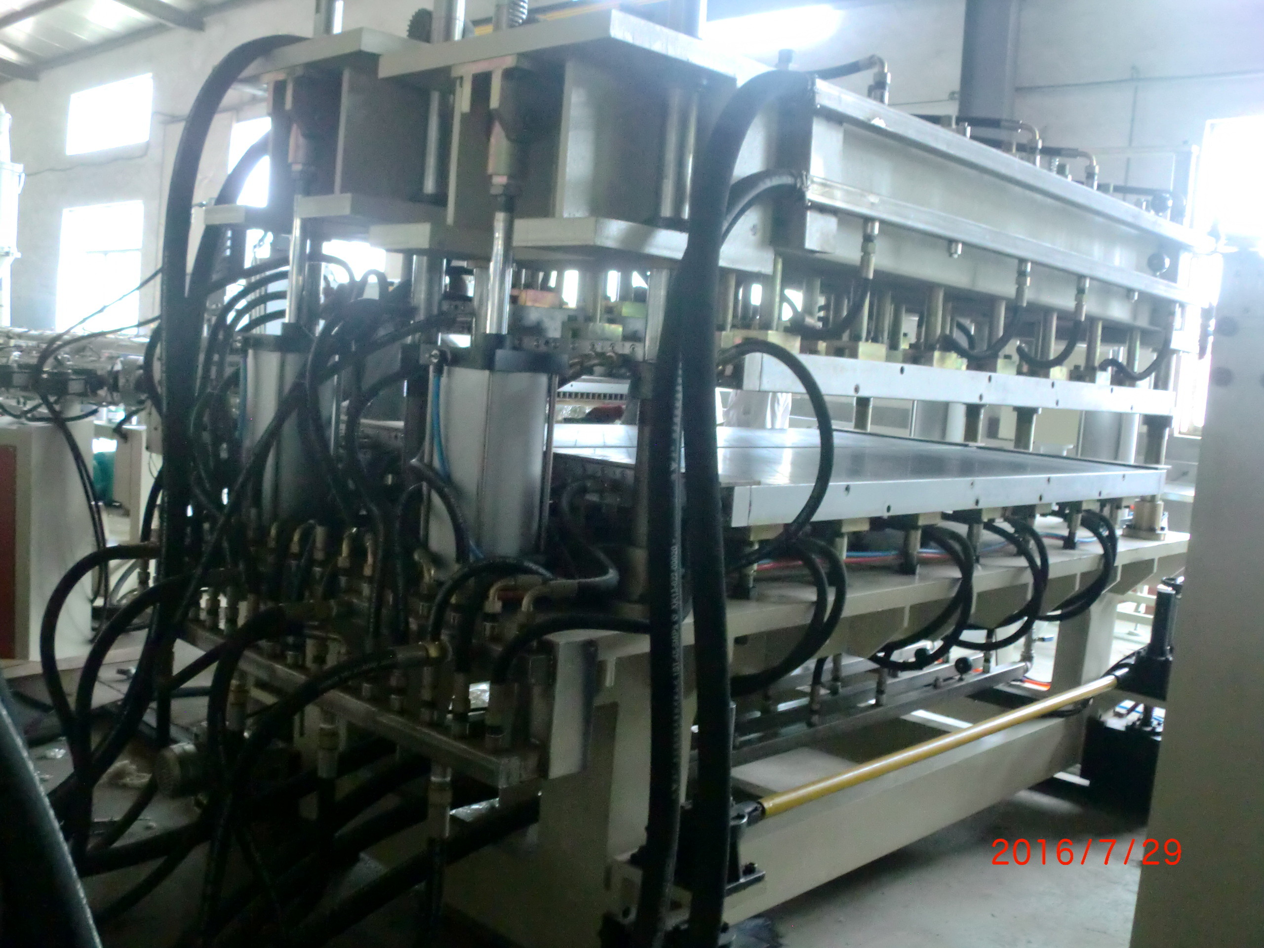 Multiwall Hollow Sheet / Roofing Sheet Extrusion Line For Sun - Visor PP / PE / PC
