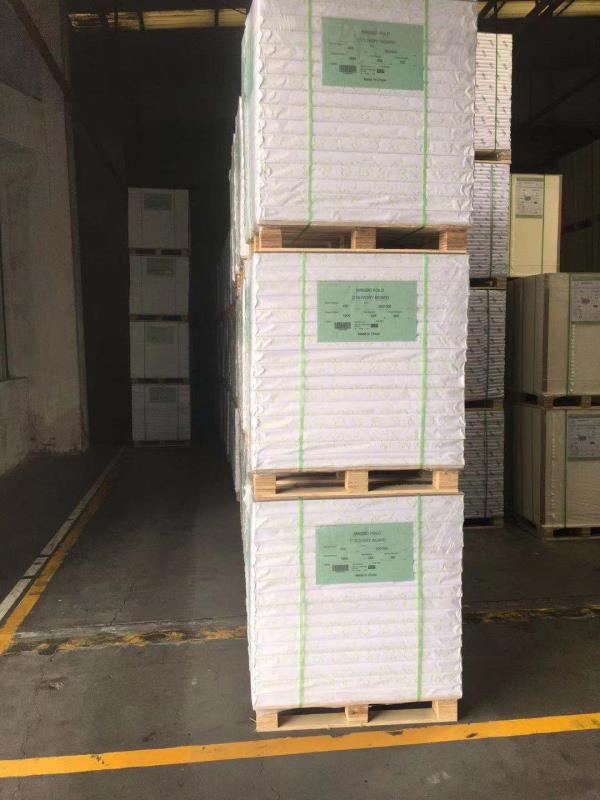 Customized White One Side Coated Ningbo Fold FBB/Ivory Board/C1S for Cosmetics Packaging