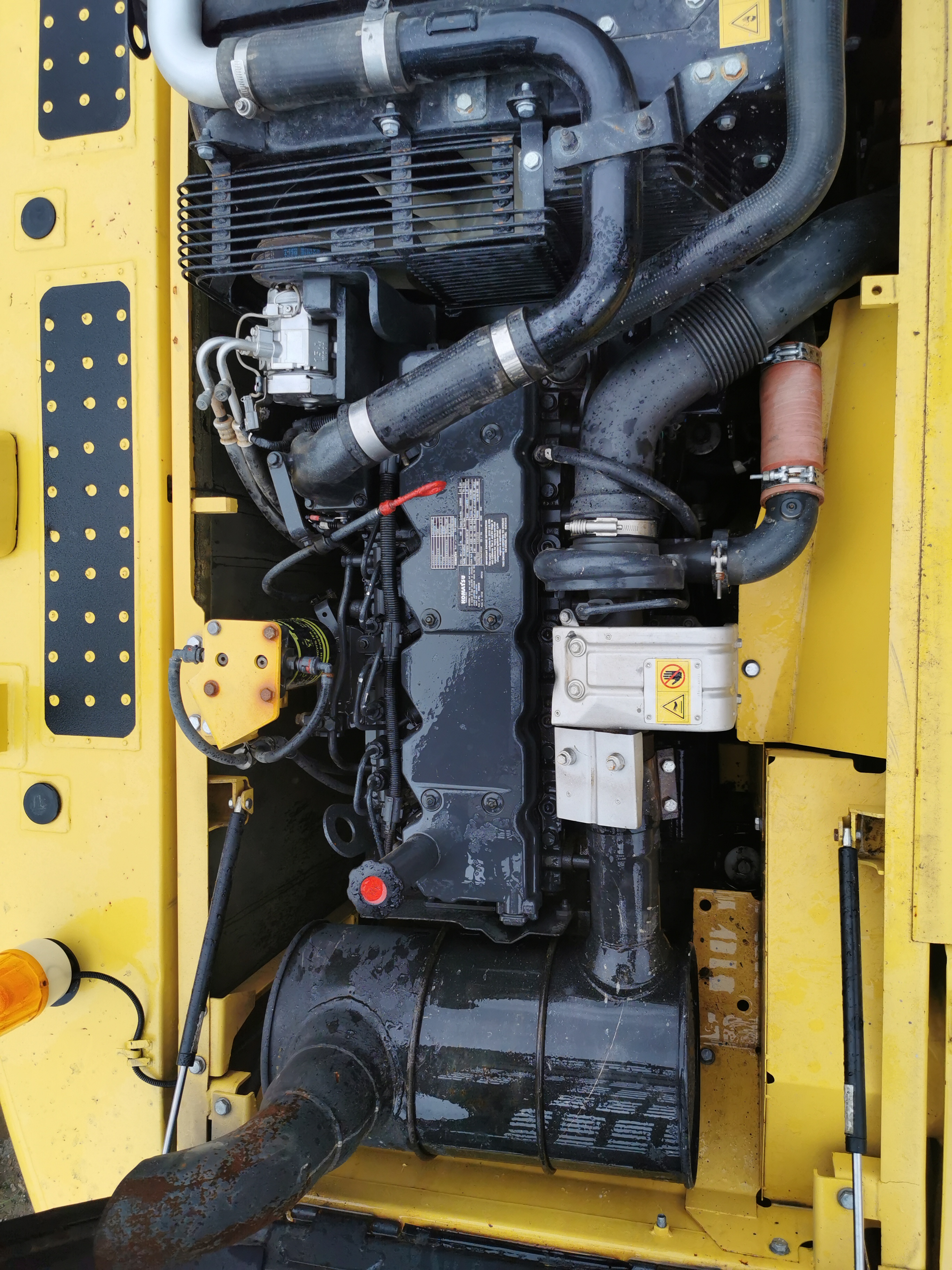 Used Komatsu PC200-7 200-8 200-6 Crawler Excavator with Cummins Engine and Original Color