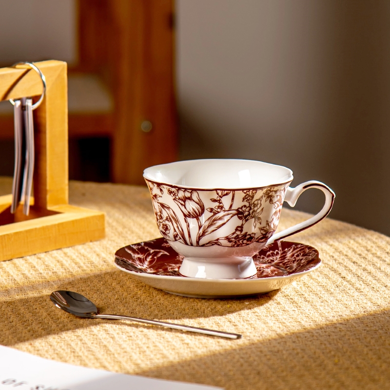 Ceramic European Style Vintage Tea Cup And Saucer Set British Blue Porcelain Mug