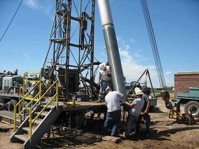 Water Well Filtration Oil and Gas Well Screening and Wastewater Treatment with Welded Continuous Slot Wedge Wire Screens