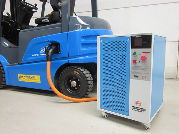 Long Life 2500Kg Battery Powered Forklift Truck For 3150mm Overall Length