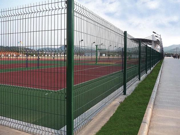 Residential Hot Dipped 4.5mm Galvanized Wire Mesh Fence Strong Corrosion Resistant