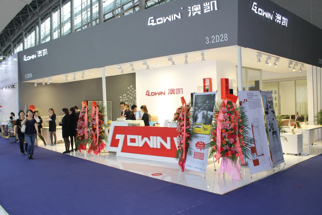 Customized Design Jewelry Display Case with LED Lighting and Durable Construction for Luxury Retail