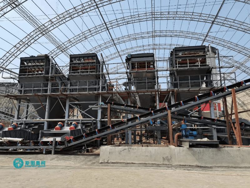 OEM 1mm-100mm Linear Motion Vibrating Screen Machine For Ore Sizing