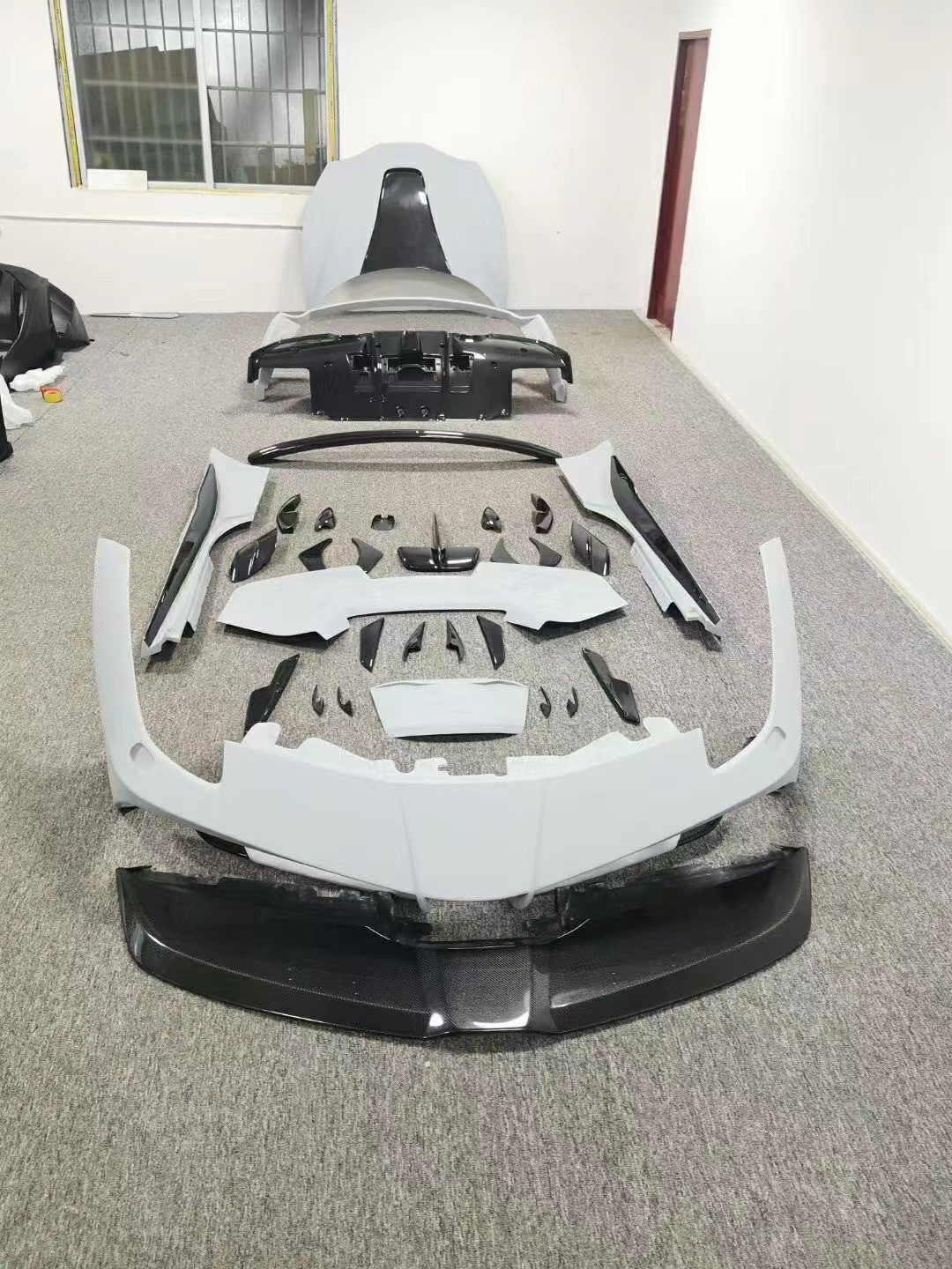 For Ferrari 488 Carbon Fiber Body Kit 488 Upgraded Misha Style Front and Rear Bumper Spoiler Hood Carbon Fiber Body Kit
