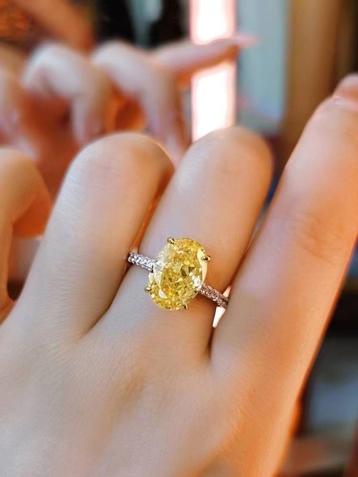 OEM Lab Grown Diamond Rings Fancy Vivid Yellow Lab Created Colored Oval Diamond