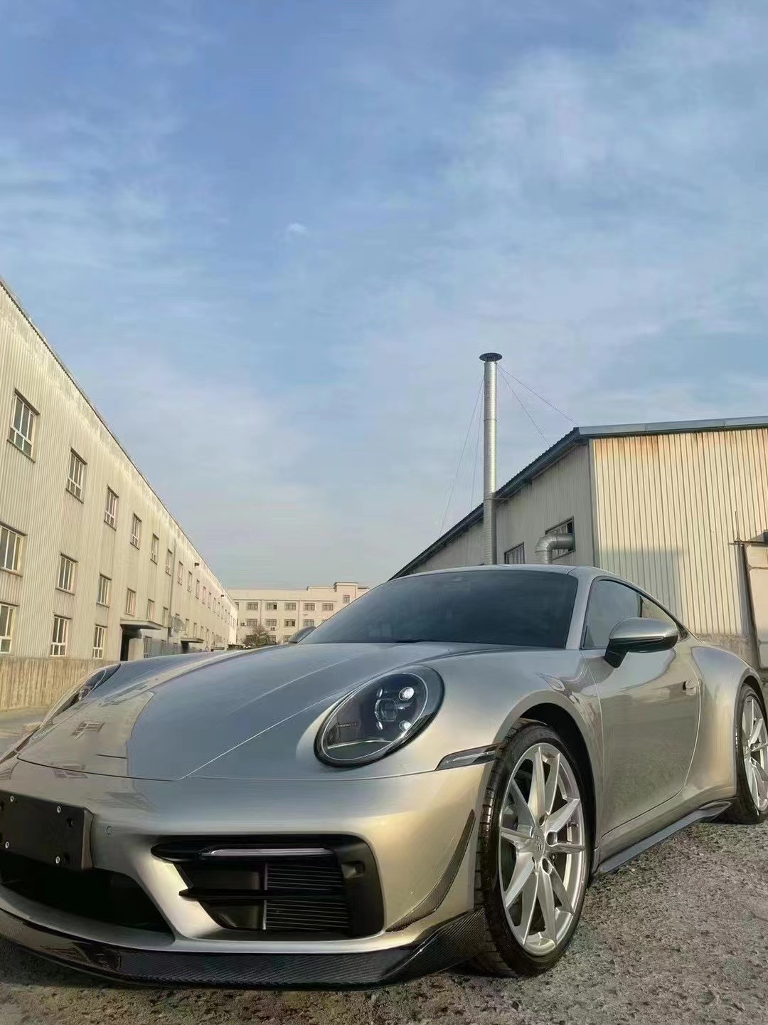 for Porsche 992 Carbon fiber Body Kit 992 Carbon fiber front lip diffuser side skirt spoiler hood fender