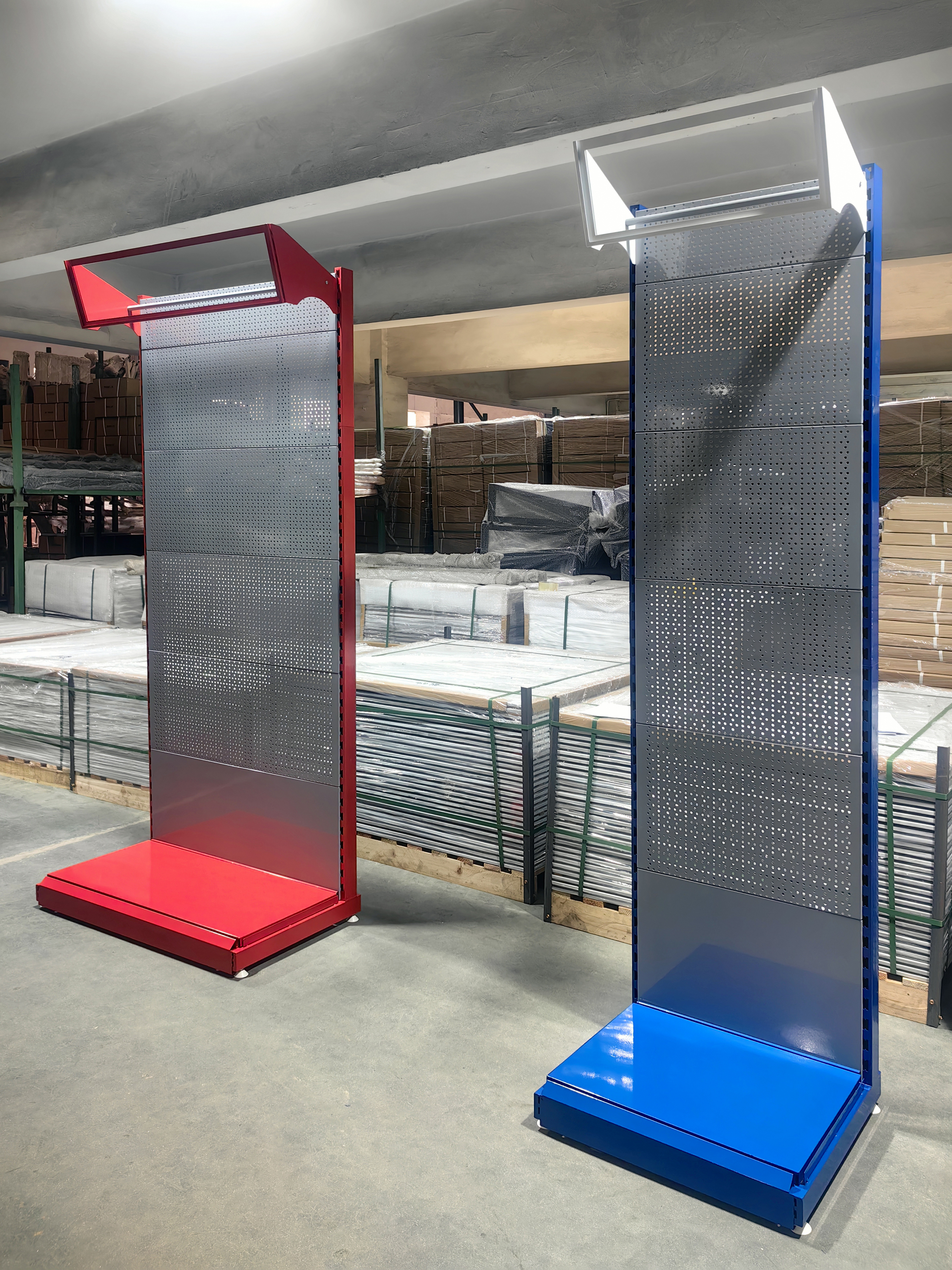 2-5 Layers Metal Pegboard Display Rack For Organizing Power Tools In Hardware Store Exhibition