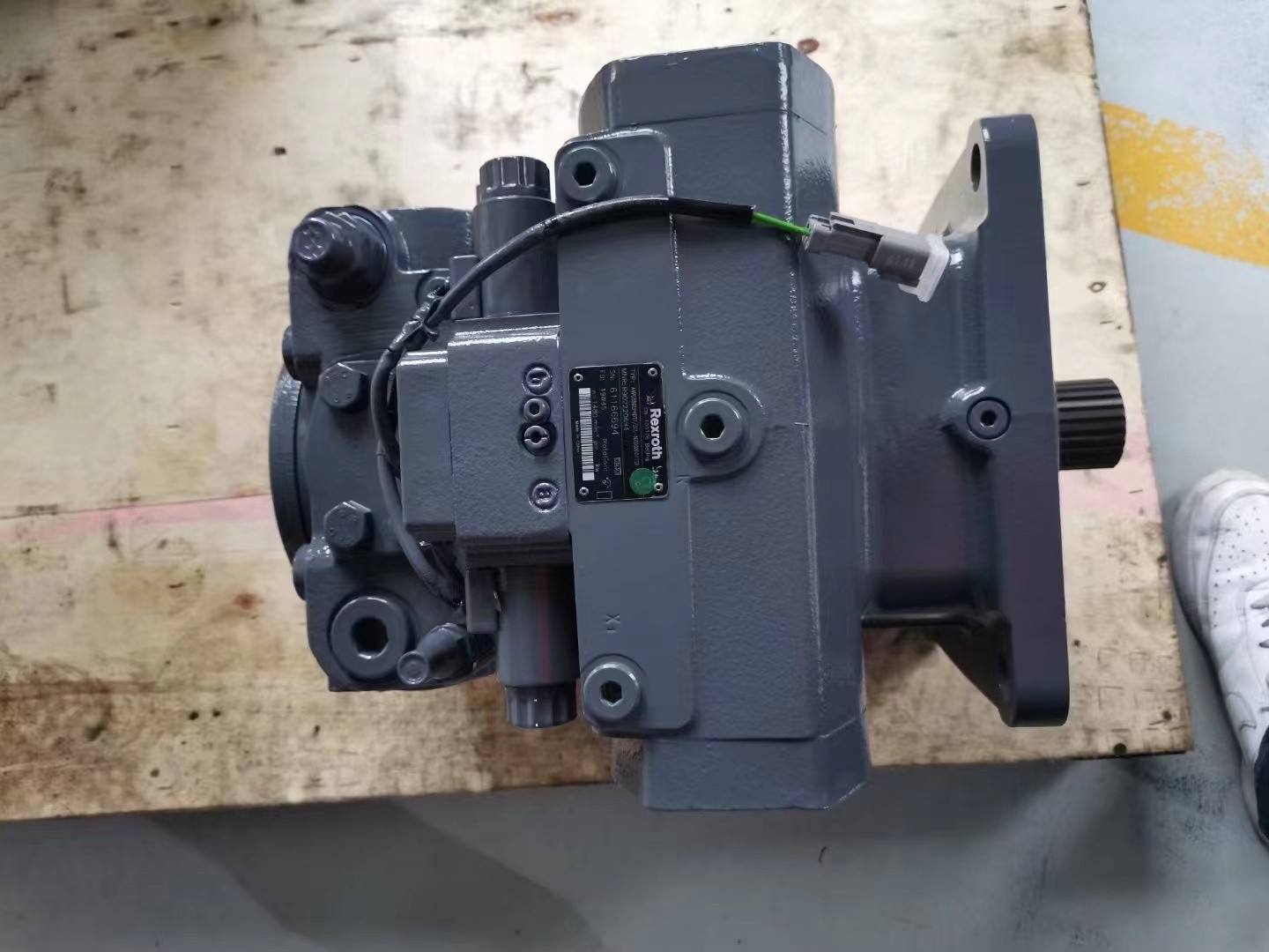 DURABLE HYDRAULIC PUMP A4VG HYDRAULIC PISTON PUMP AXIAL PISTON VARIABLE PUMP A4VG SERIES 40 HIGH TOTAL EFFICIENCY