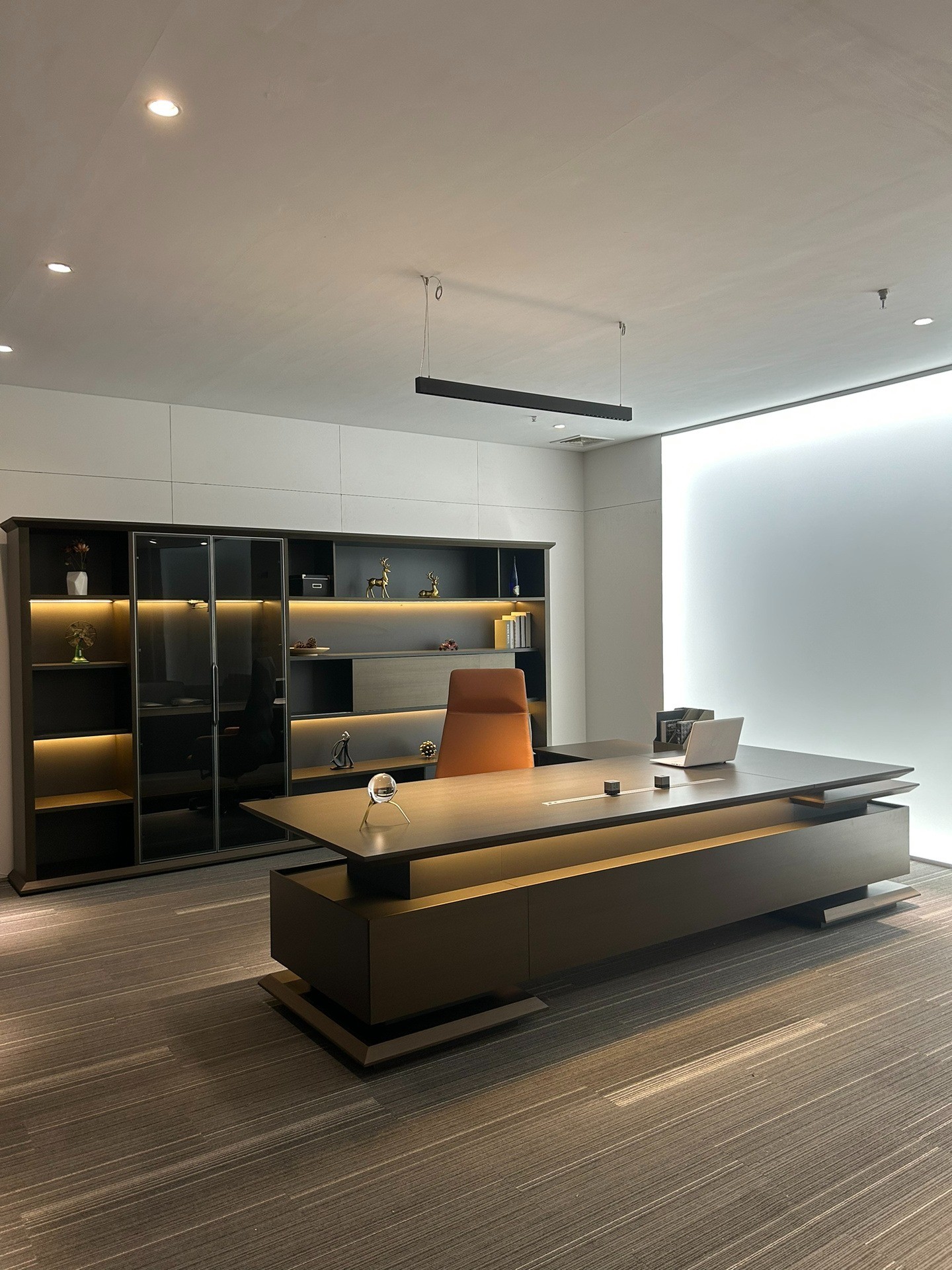 High-End Boss Desk And Chair Set For Listed Company President Desk