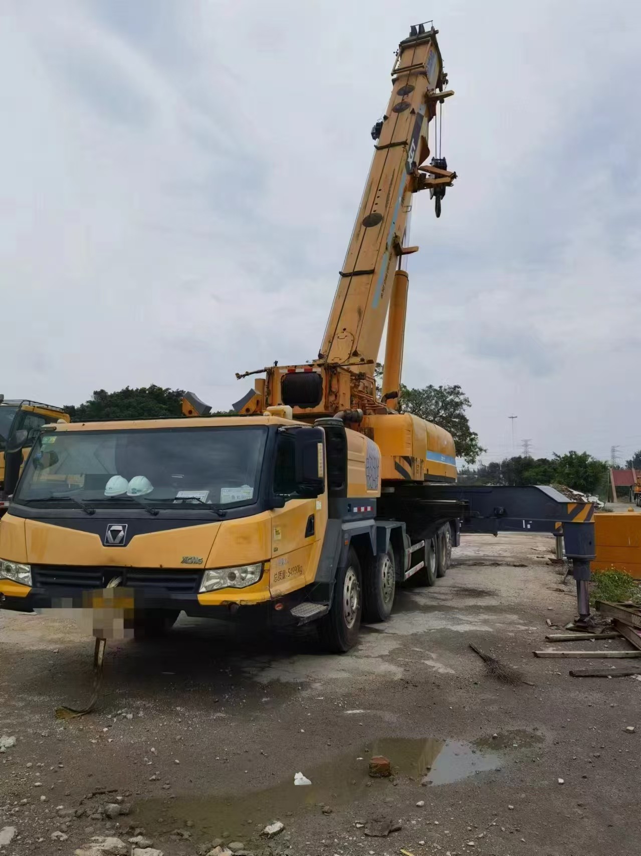 Used XCMG Mobile Truck Crane 130 Tons For Construction Company Inventory Direct Sale