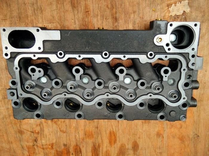 Engine Parts Cylinder Head 8N1188 For 3304 E950B Engine Cylinder Head
