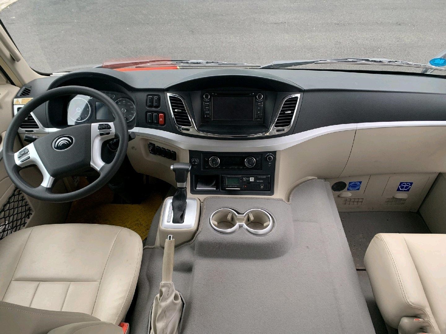 Diesel Engine Bus Yutong T7 17seats Automatic Transmission Petrol 2018 Second Hand 17 Seater
