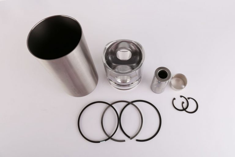 Dia 102mm 4CYL Engine Cylinder Liner Kit For KOMATSU SAA4D102E