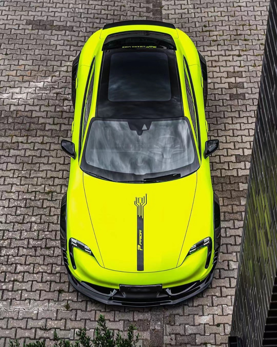 For Porsche Taycan Wide-body Kit Taycan Upgrades PD-style Carbon Fiber Front Lip Diffuser Spoiler Side Skirt Wheel Arch