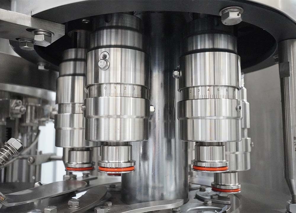 Automatic CE Carbonated Beverage Filling Machine For PET Bottle