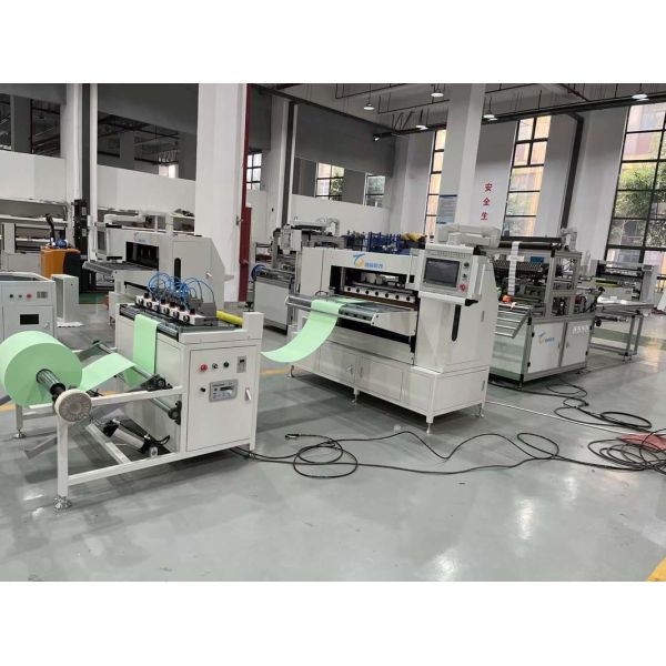 Fully Automatically All Servo Motored Knife Type Pleating and Gluing Production Line for Commercial Applications