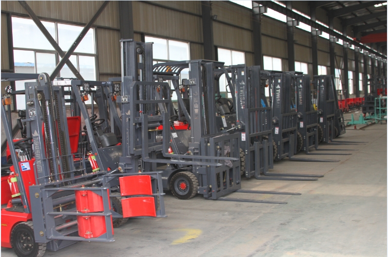 3 stage 3.0 ton electric forklift with low price,operated by battery