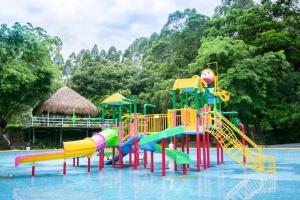 China Kids Amusement Park Water Playground / Fiberglass Interactive Water House Toys on sale