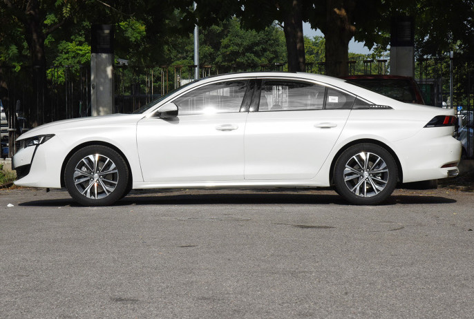 Peugeot 508 2022 Model 508L 400THP PureTech Driving Control Edition 1.8L 211HP L4