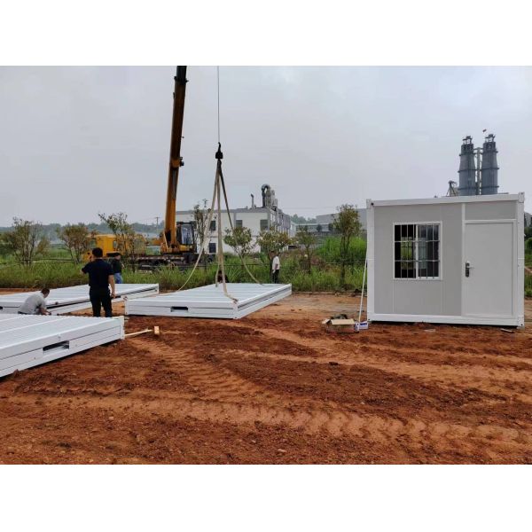 Left Window Steel Prefab Folding Container House For Temporary Housing Camping