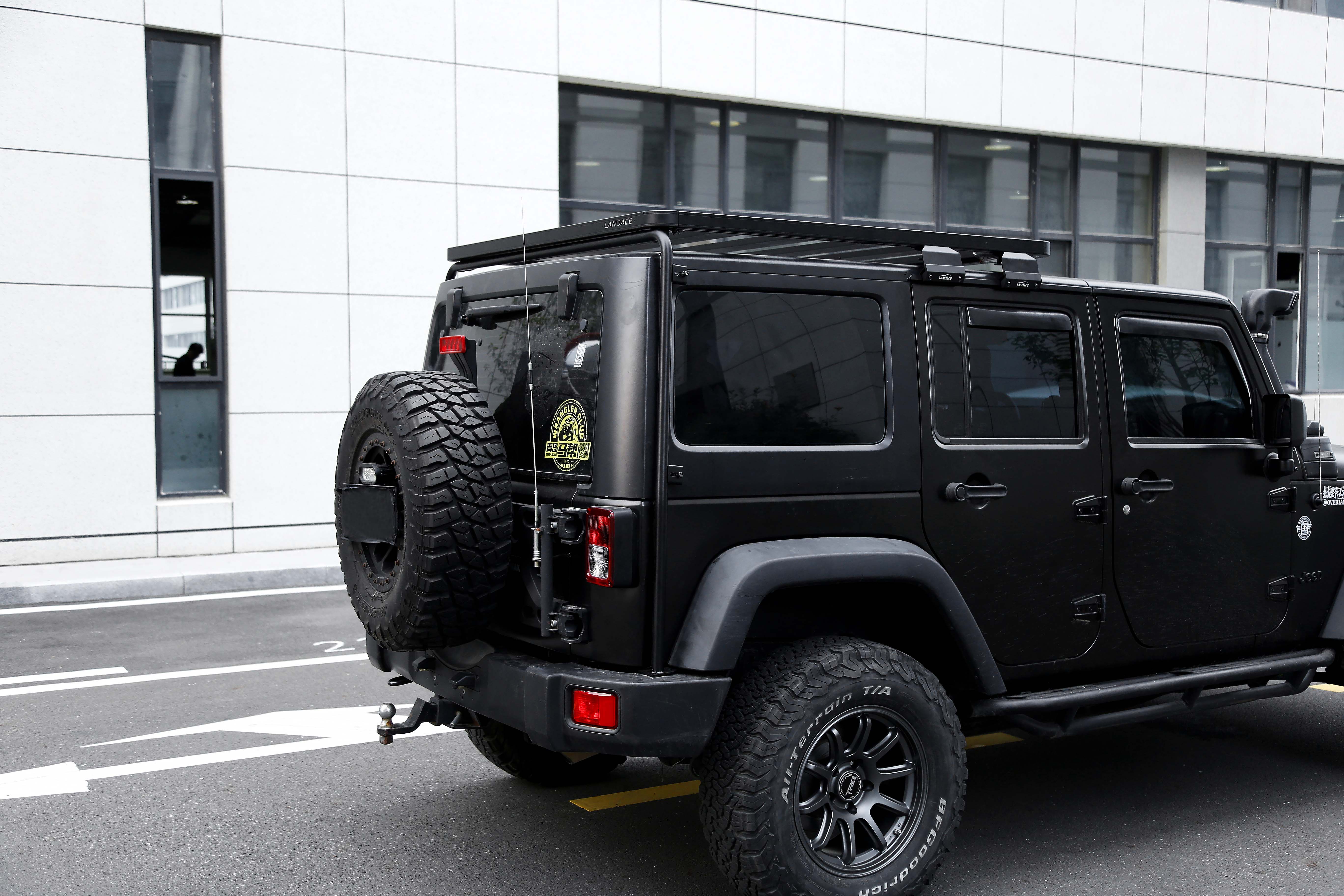 AL6063 SS304 Wrangler JK 4 Door Cross Bar Flat Luggage Carrier Car Roof Racks for Jeep