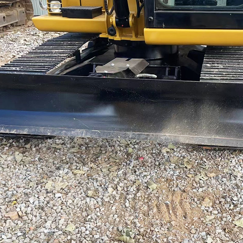 Used Caterpillar 307E2 small size Crawler Excavator 135L Fuel Tank 0.3m³ Bucket Capacity